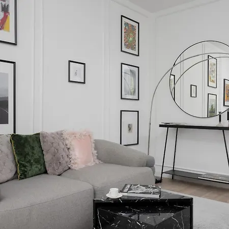 Minimalist Studio Near Rondo Daszynskiego By Noclegi Renters Warszawa Zewnętrze zdjęcie